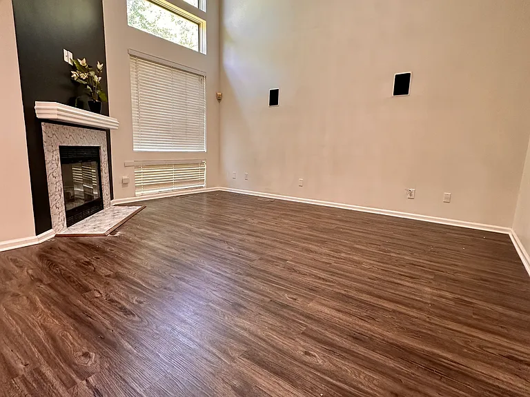 2355 Coyote Creek Dr — Photo 3
