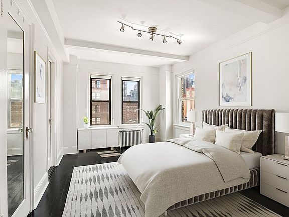 3rd image of 49 W 72nd St APT 12E