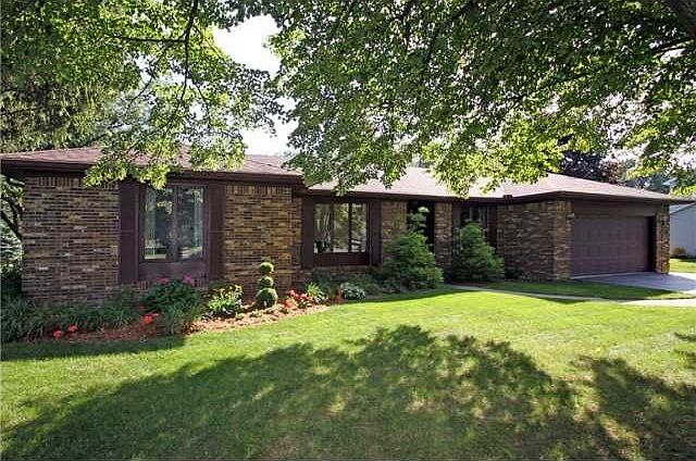 2nd image of 521 Darby Ln