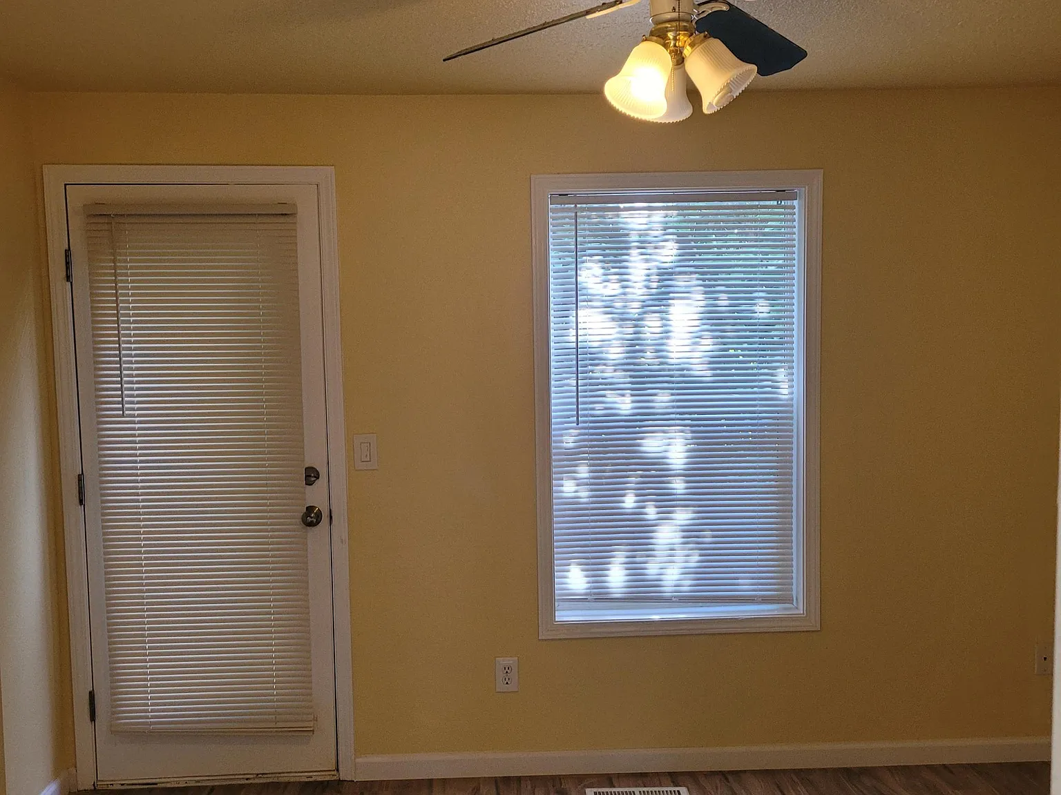 3 bed, 1243 sqft, $2,250 — Photo 4