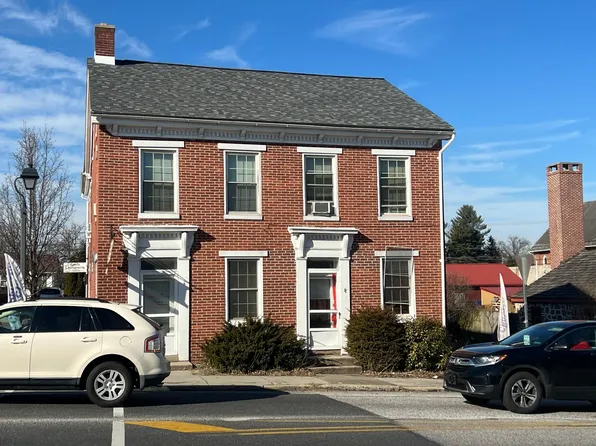 8 E King St, Abbottstown, PA 17301