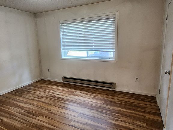 5th image of 1610 Lloyd St #11295095