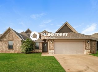 11216 SW 41st Ter, Mustang, OK 73064