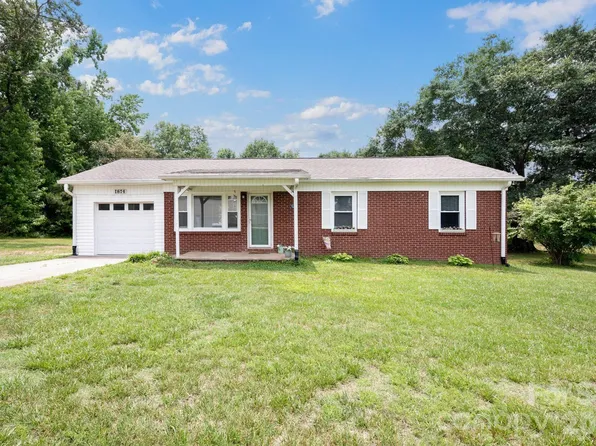 1674 Harris Henrietta Rd, Forest City, NC 28043