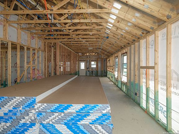 3rd image of 4241 Carlotta Drive