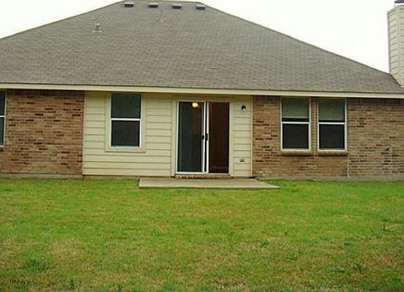 2nd image of 311 Crosscreek Dr