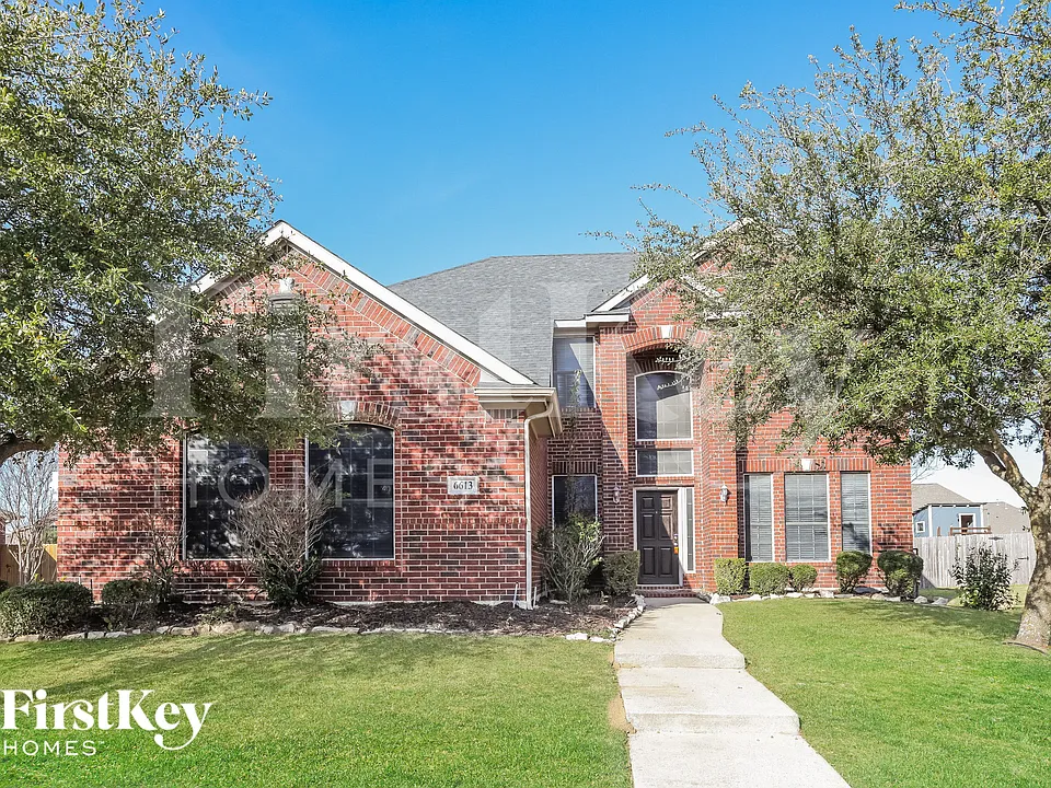 6613 Driftwood Ln