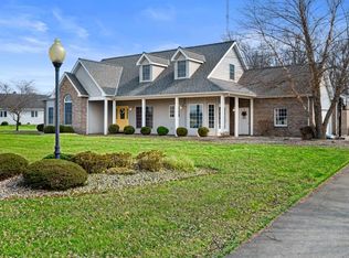 201 W Golf Brook Dr, Portland, IN 47371