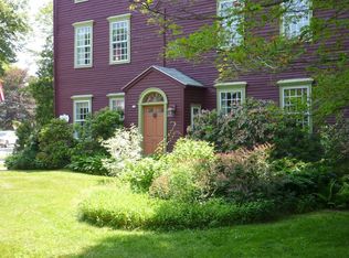 88 County Rd, Ipswich, MA 01938