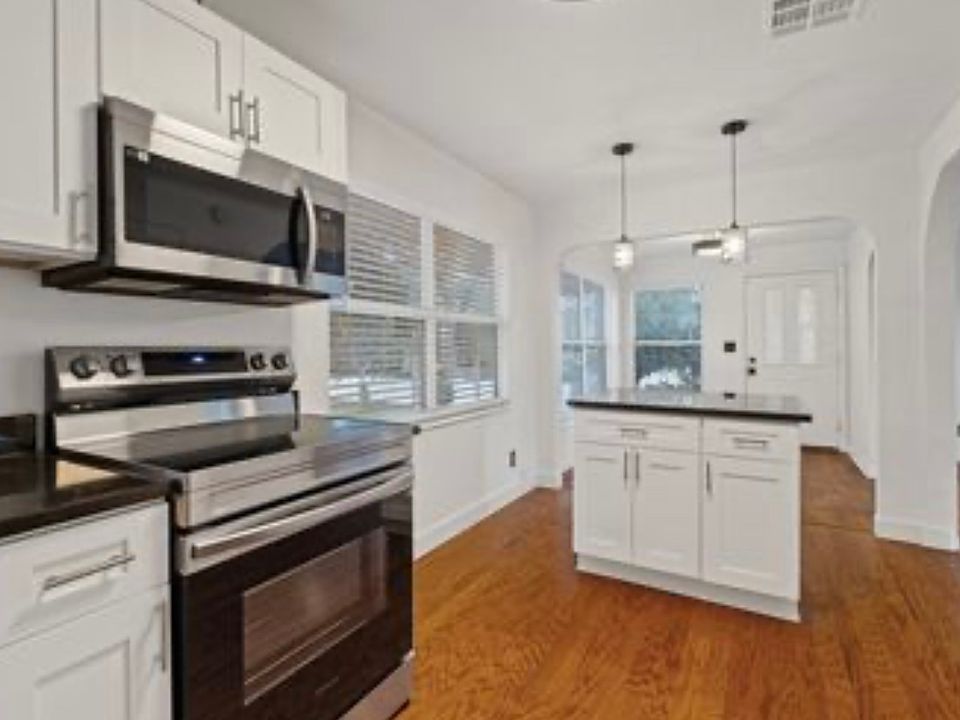 1st image of 5521 Gulfport Blvd S #5521
