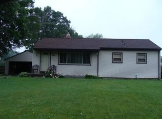 136 Edgewater Dr, Michigan Center, MI 49254