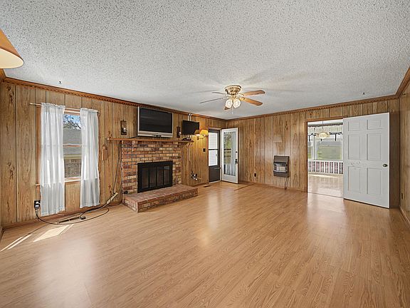 4th image of 1202 12th St