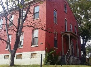 1433 N Park Pl, Saint Louis, MO 63107