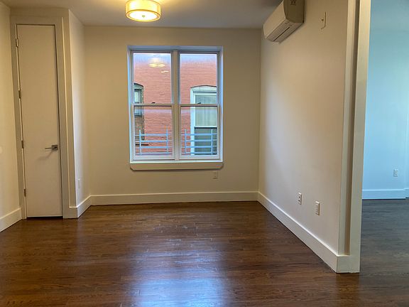 4th image of 315 Woodbine St APT 2B