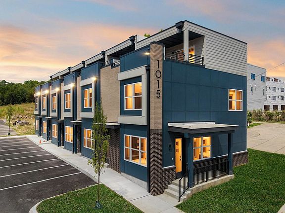2nd image of 1015 W Trinity Ln #5
