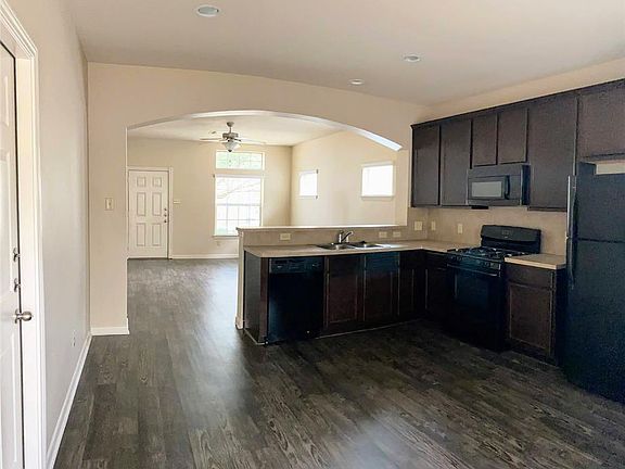 5th image of 305 Woodland Hills Dr