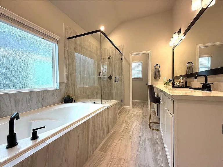 5614 Green Rise Ln — Photo 13