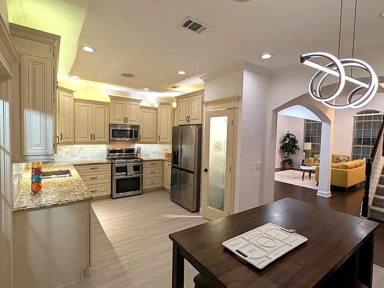 4216 Creekstone Dr — Photo 2