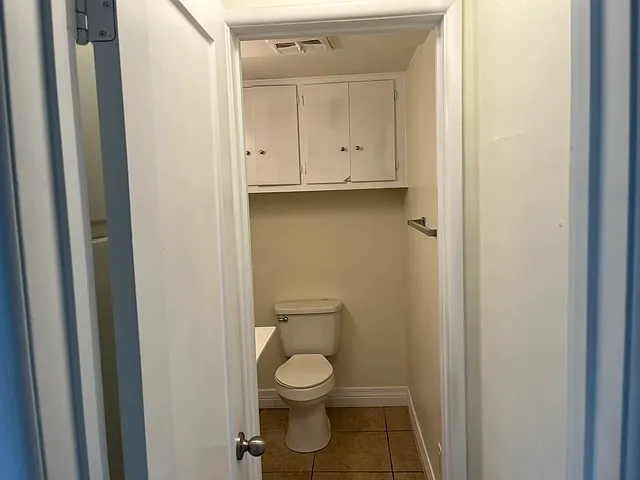 2 bed, 1.5 bath, 1050 sqft, $1,700 — Photo 4