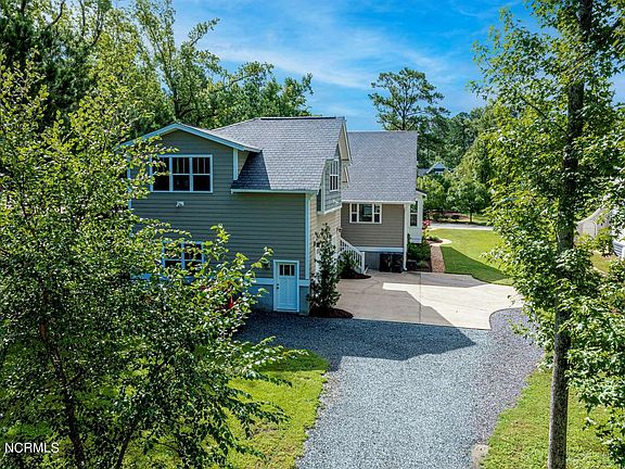 3rd image of 303 Whisper Park Dr