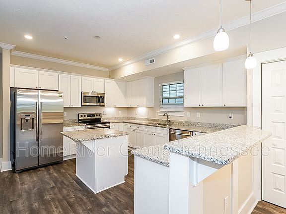 5th image of 108 Jasmine Row