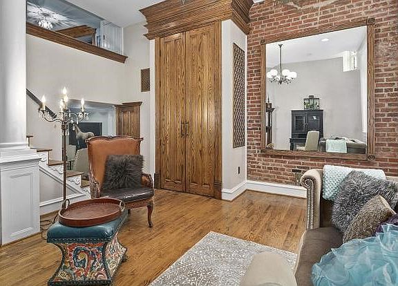 3rd image of 904 D St SE #8