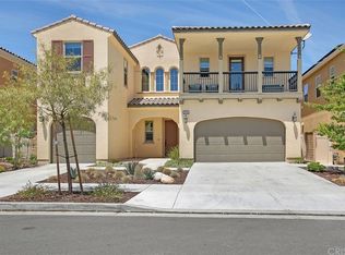 27641 Skylark Ln, Saugus, CA 91350