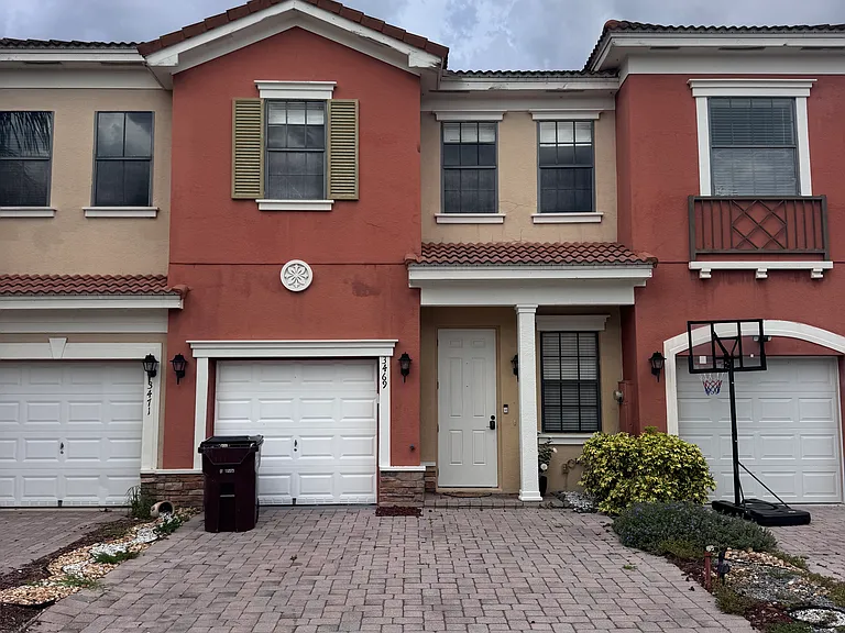 3469 Allegra Cir — Photo 1