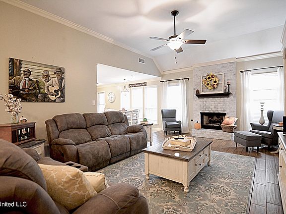 4th image of 5370 Park Place Dr