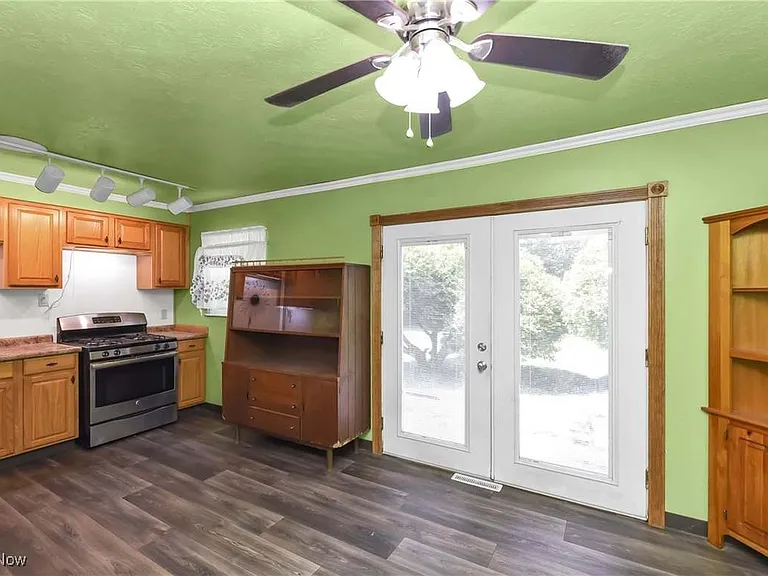 9117 Wilverne Dr — Photo 19