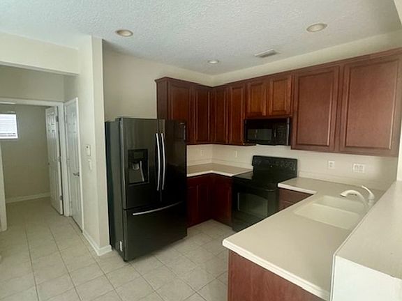 4th image of 4225 Crownwood Dr