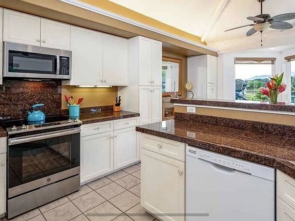 2nd image of 4141 Queen Emmas Dr APT 40