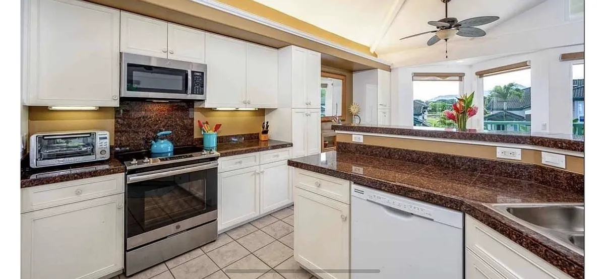 Building Photo - 4141 Queen Emmas Dr #40