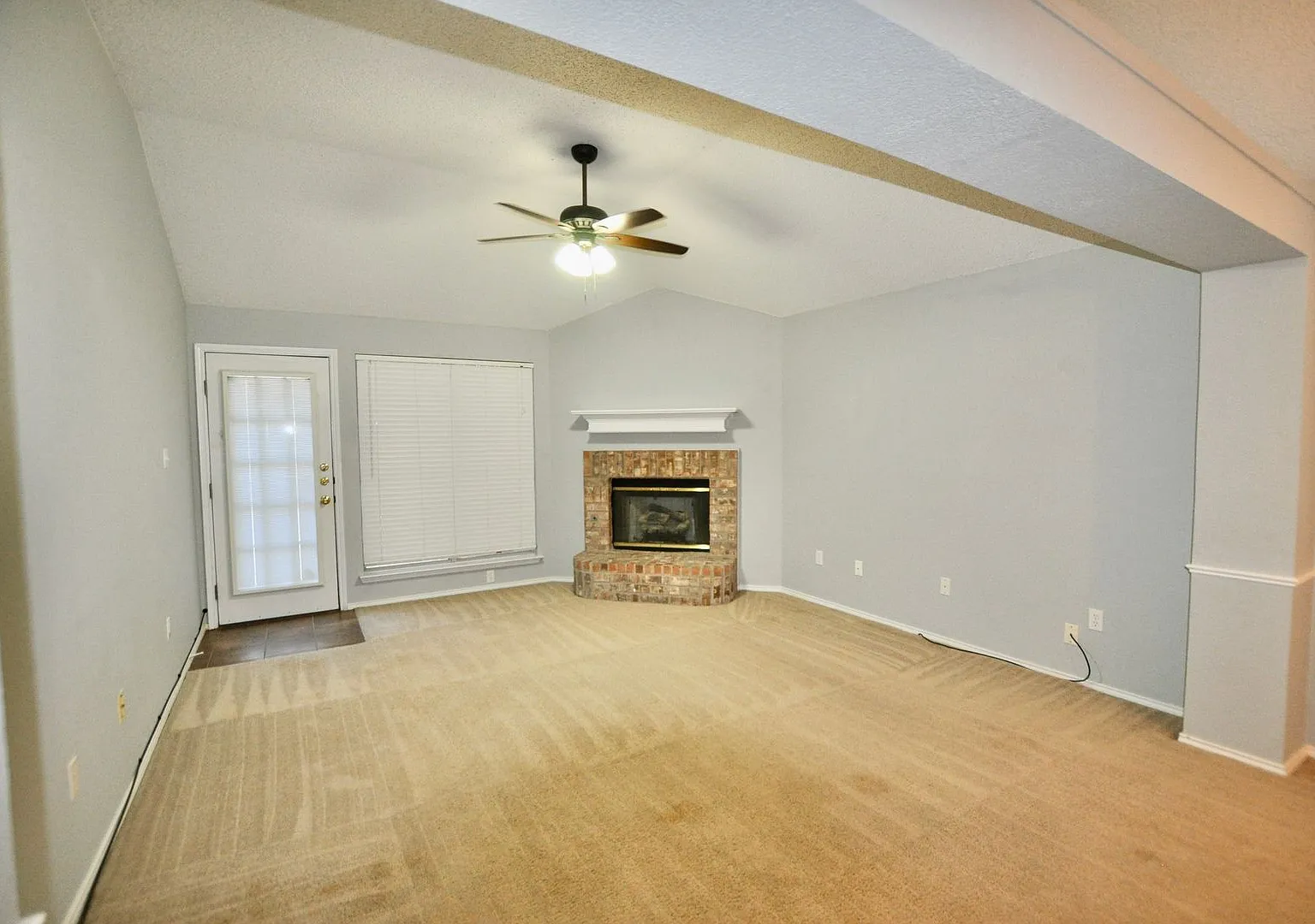 For Lease! Nice 3 -2-2 Brick Home In Briarwood. Great Location with Easy Access To I-20. — Photo 4