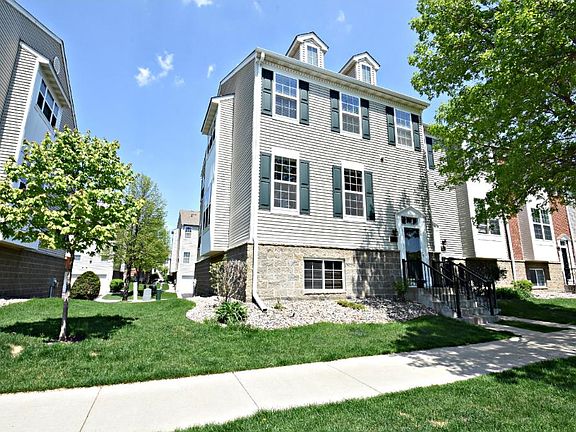 2nd image of 8025 Stratford Cir S