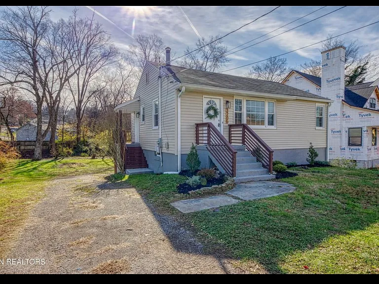 3206 Boright Dr — Photo 9