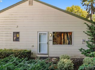 11922 N Jantzen Beach Ave, Portland, OR 97217