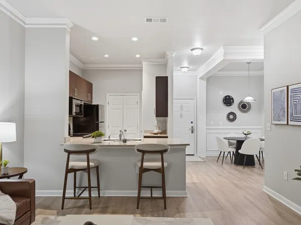 Riverwalk Apartments