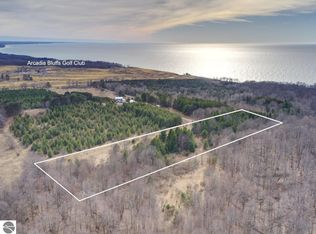 7 Maxey Rd, Arcadia, MI 49613