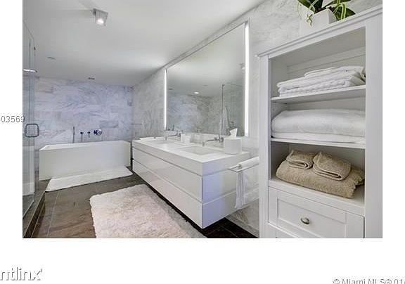 3rd image of 220 21st St APT 507