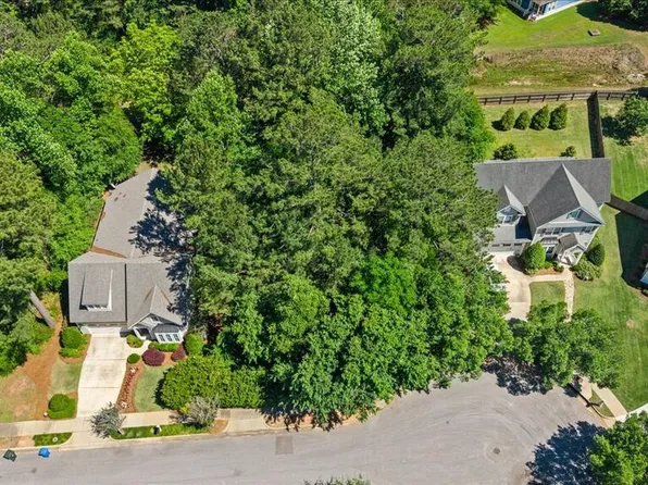203 Hedgerose Ln, Dothan, AL 36305