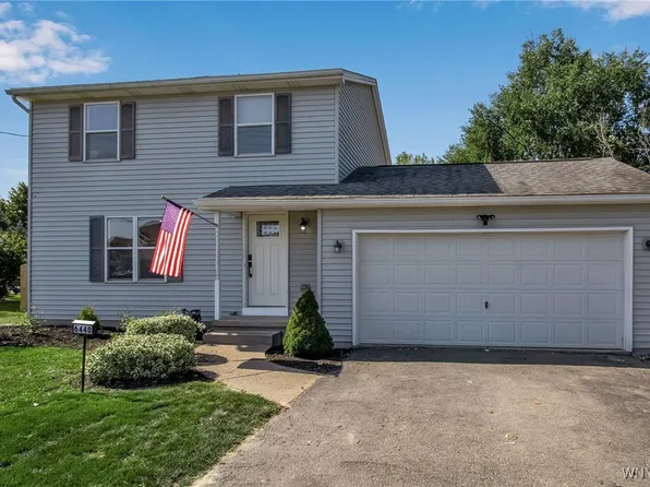 6440 Rapids Rd, Lockport, NY 14094