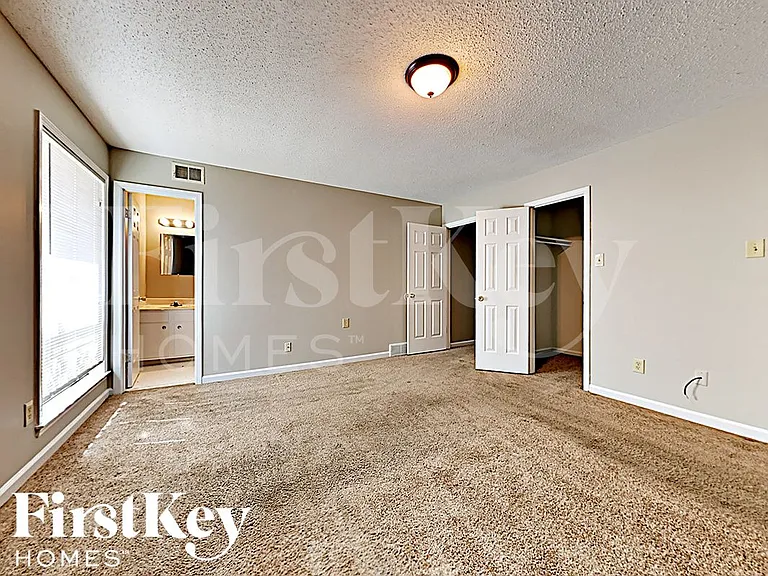 6773 Rockbrook Dr — Photo 8