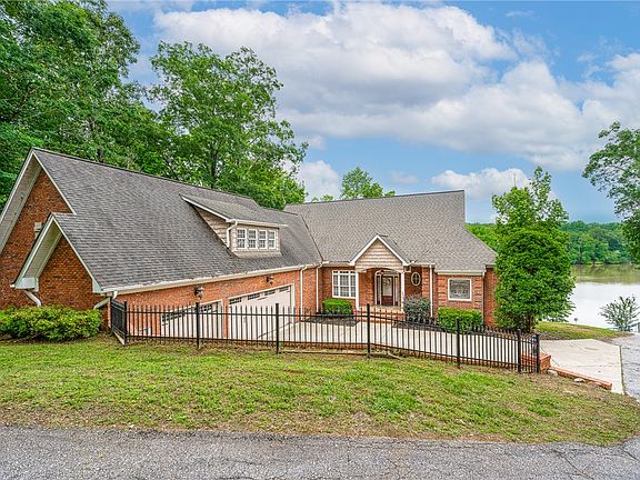2nd image of 129 Widgeon Ln