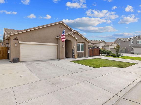 3rd image of 3023 Ferro Avenue
