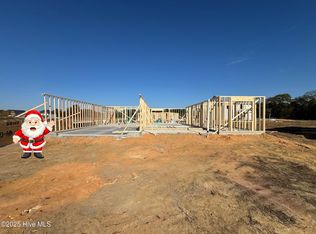 357 Sacksonia St, Raeford, NC 28376