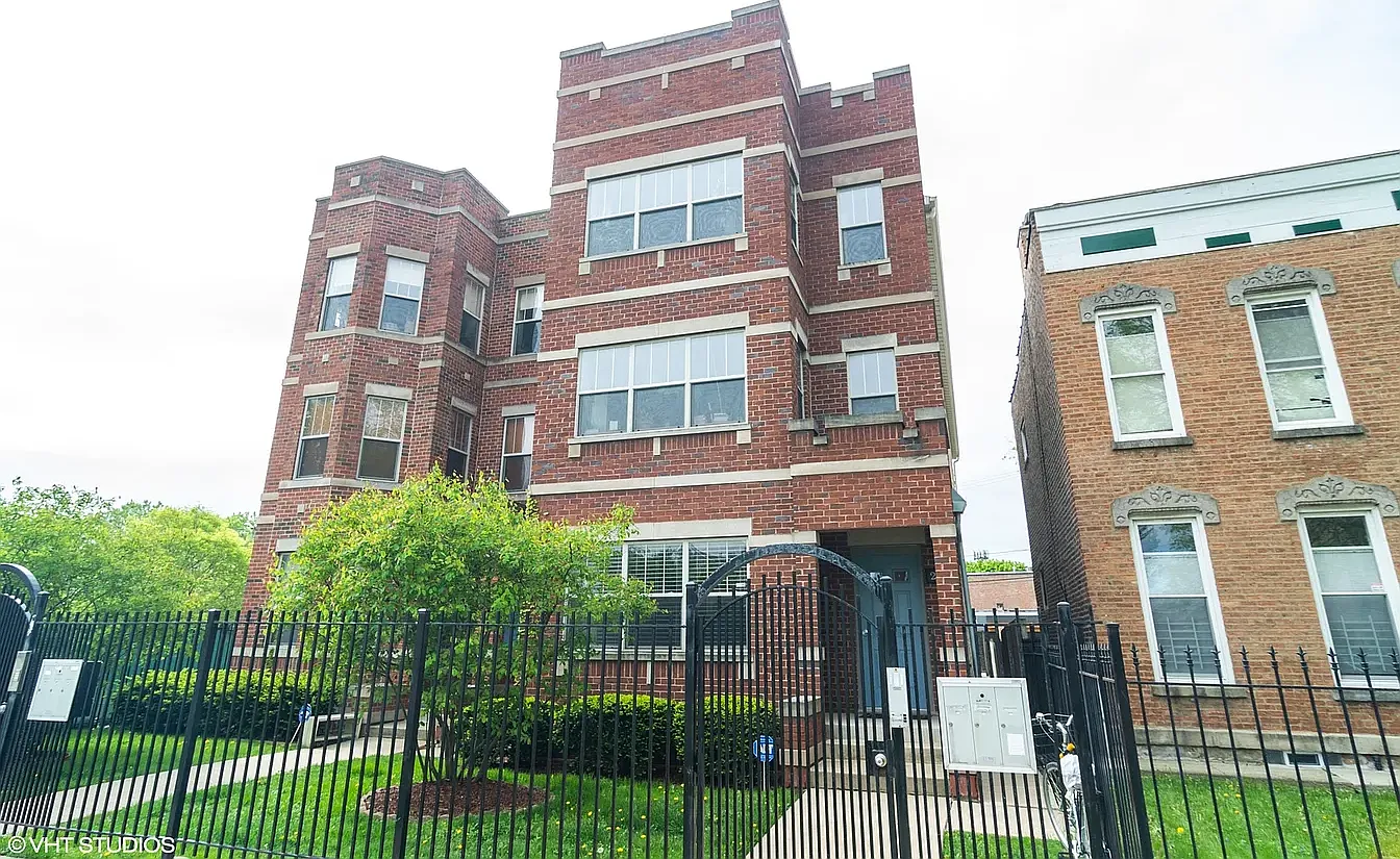 2 bed, 1300 sqft, $2,000 — Photo 1