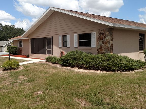 2nd image of 216 Memorial Dr