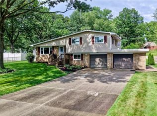 2463 Renner Dr NW, Dover, OH 44622