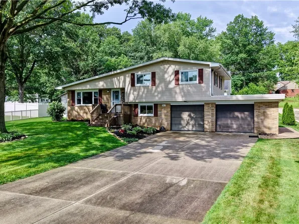 2463 Renner Dr NW, Dover, OH 44622